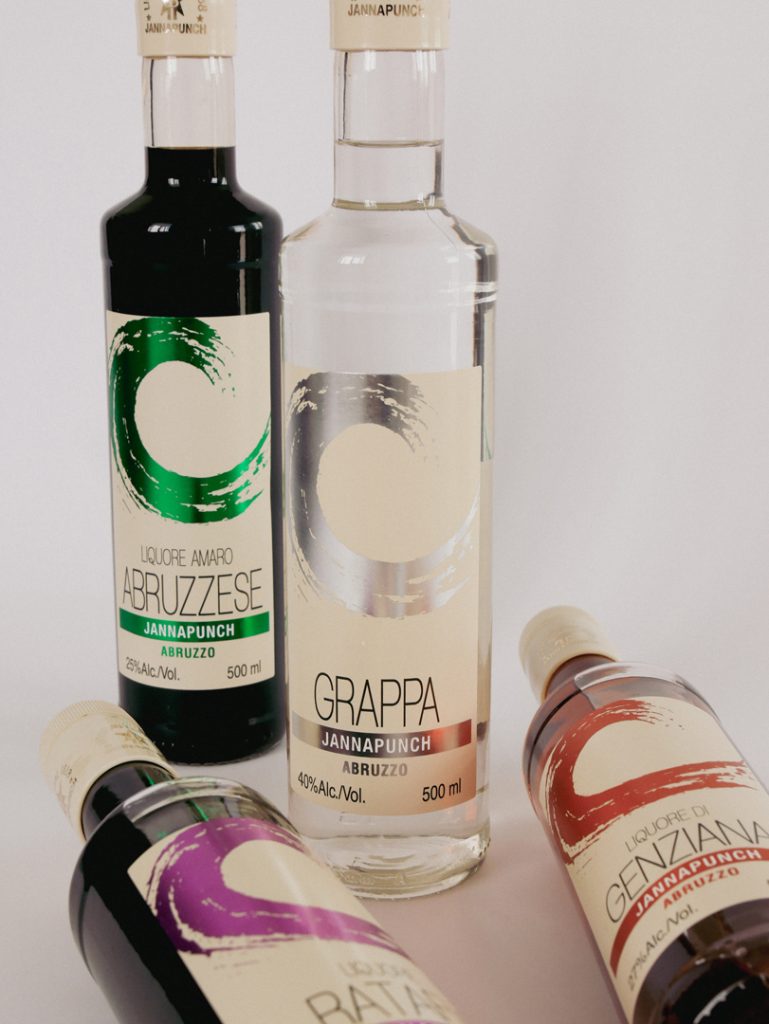 Packaging design liquori abruzzesi Jannapunch - grappa, genziana, ratafia, amaro