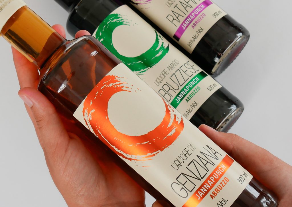 design etichetta liquore di Genziana